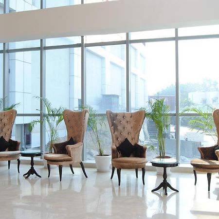 Xenious World Square Hotel ガーズィヤーバード エクステリア 写真