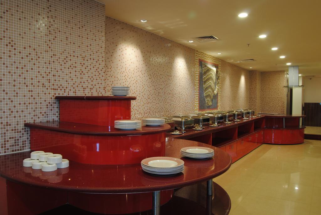 Xenious World Square Hotel ガーズィヤーバード エクステリア 写真